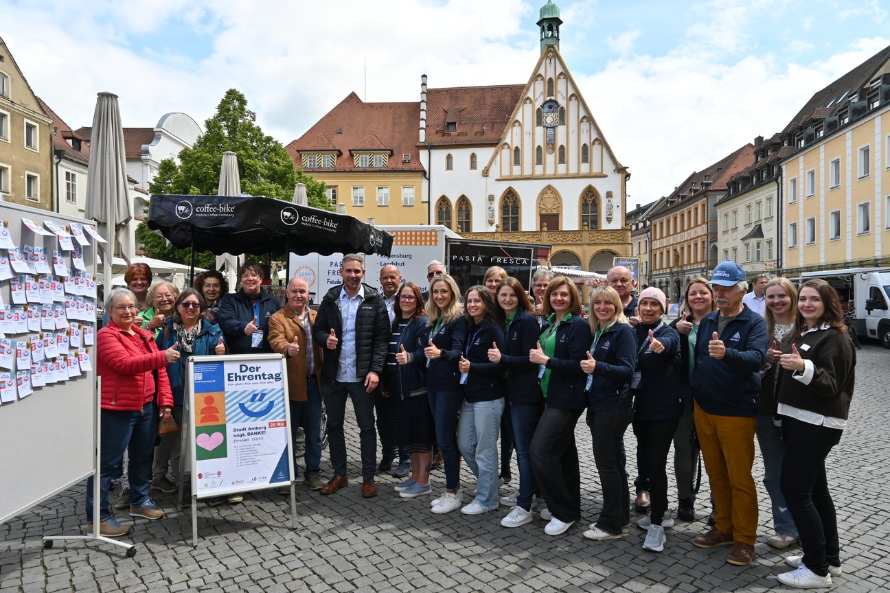 Gruppenbild_2_zum_gemeinsamen_Informationsstand_zum_1
